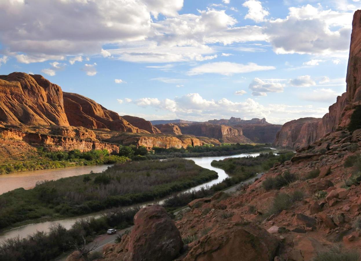 Solano Vallejo 3347 Moab Luaran gambar