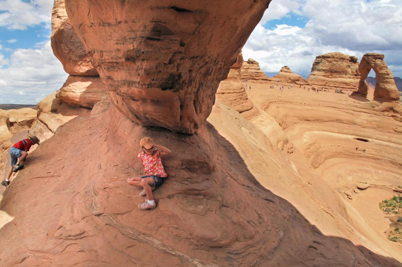 Solano Vallejo 3347 Moab Luaran gambar